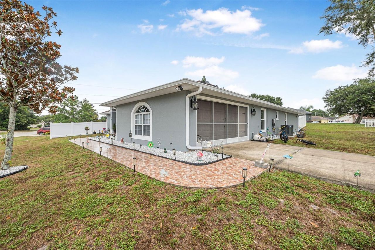 973 Radford Drive, Deltona, FL 32738 Photo