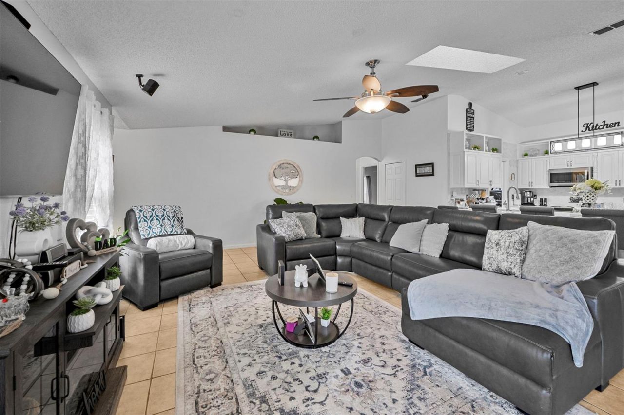 973 Radford Drive, Deltona, FL 32738 Photo