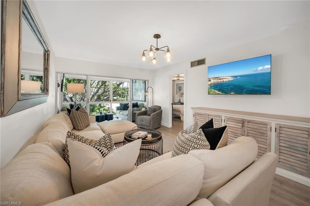 290 Banyan Blvd, Unit 290, Naples, FL 34102 Photo