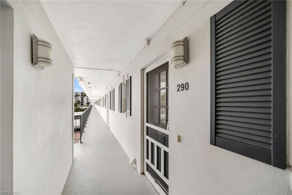 290 Banyan Blvd, Unit 290, Naples, FL 34102 Photo