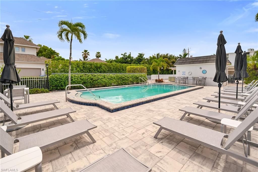 290 Banyan Blvd, Unit 290, Naples, FL 34102 Photo