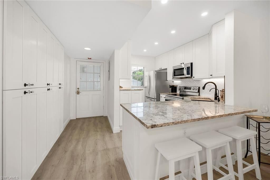 290 Banyan Blvd, Unit 290, Naples, FL 34102 Photo