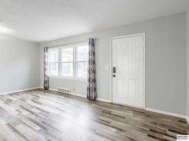 6157 & 6159 Hillsdale Avenue, Omaha, NE 68117