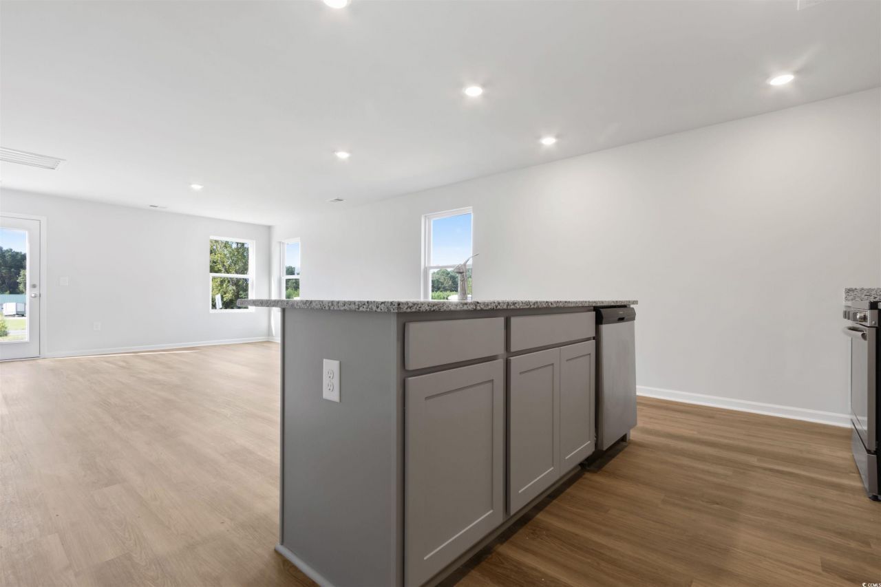 32 Cape Point Dr. Photo 14