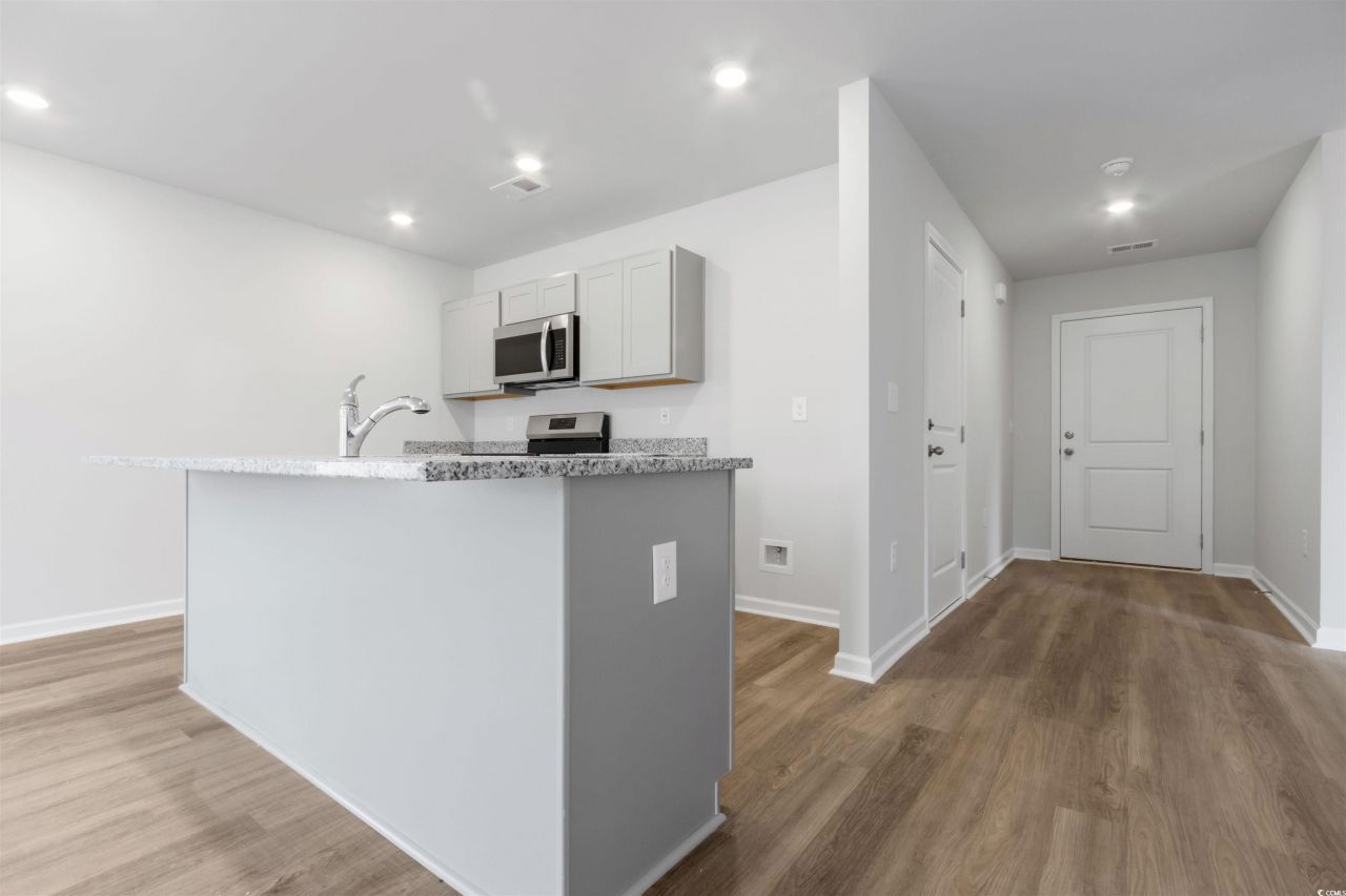 32 Cape Point Dr. Photo 7