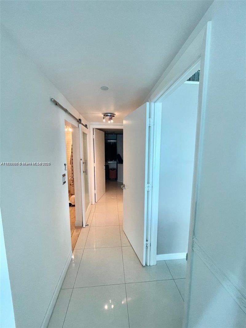 350 S Miami Ave, Unit 3602, Miami, FL 33130 Photo