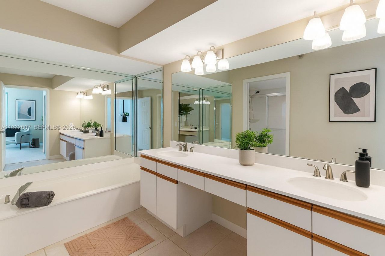 3530 Mystic Pointe Dr, Unit 2207, Aventura, FL 33180 Photo