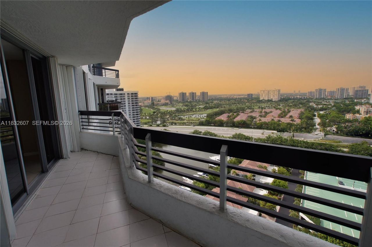 3530 Mystic Pointe Dr, Unit 2207, Aventura, FL 33180 Photo