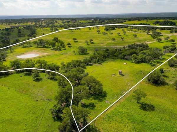 191 Pivot Circle, Briggs, TX 78608