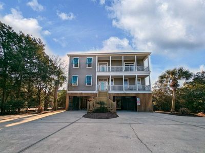 186 Parker Dr., Pawleys Island, SC 29585