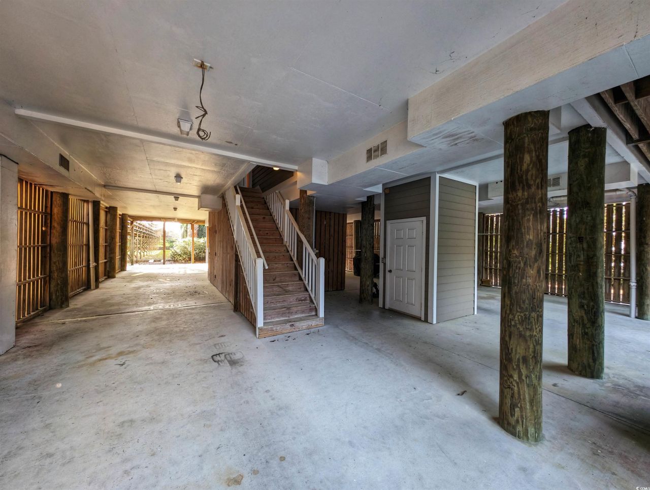 186 Parker Dr. Photo 20