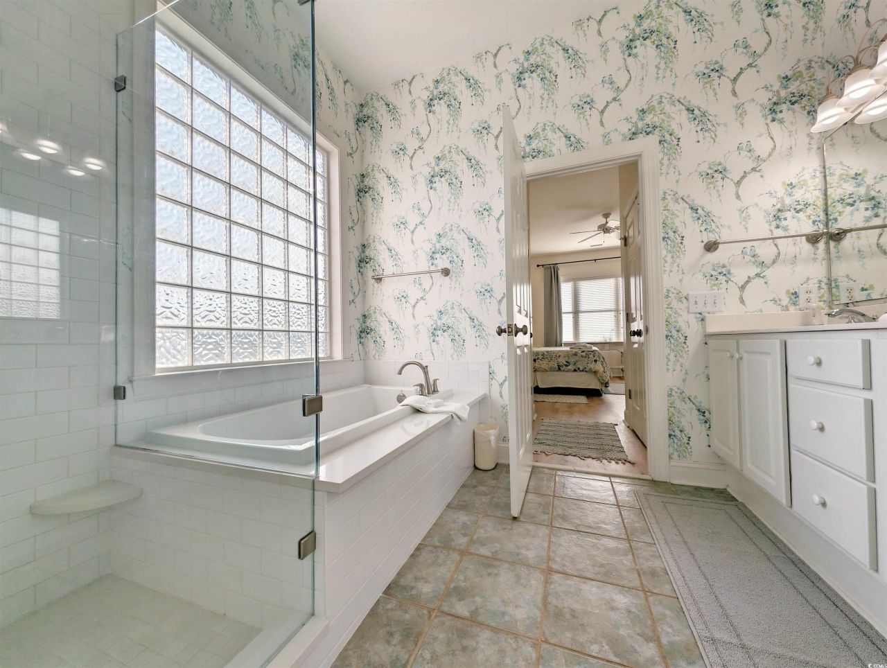 186 Parker Dr. Photo 24