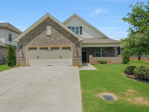 15521 Ironcrest Drive NW, Harvest, AL 35749
