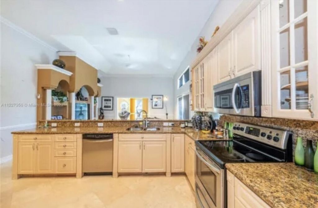 423 NE 3rd Street, Pompano Beach, FL 33060 Photo