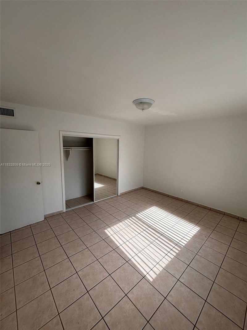 2101 Calais Dr, Unit 7, Miami Beach, FL 33141 Photo