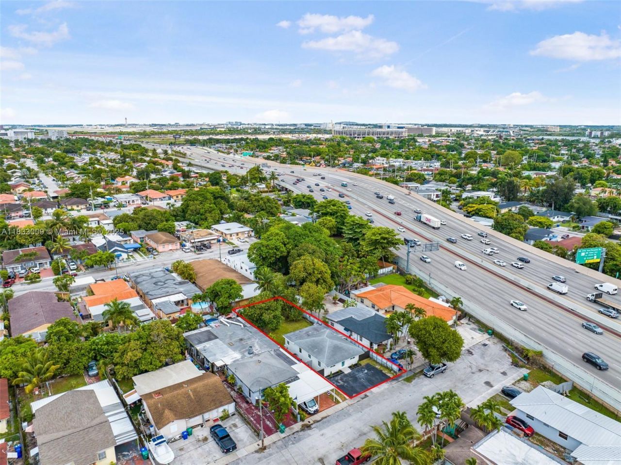 1232 NW 32nd Pl, Miami, FL 33125 Photo