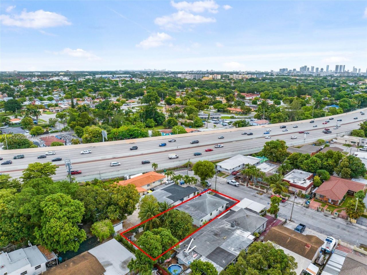 1232 NW 32nd Pl, Miami, FL 33125 Photo