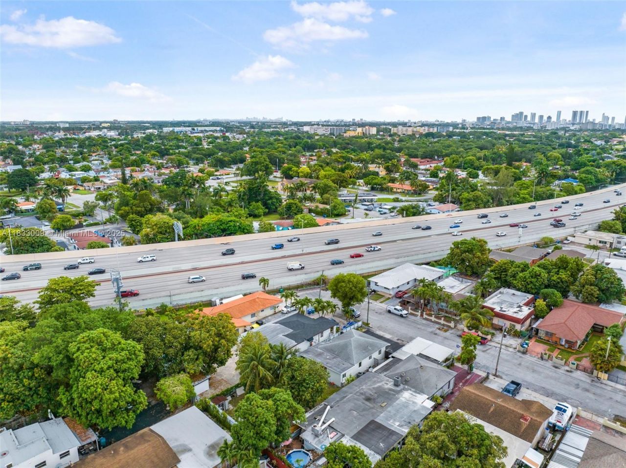 1232 NW 32nd Pl, Miami, FL 33125 Photo