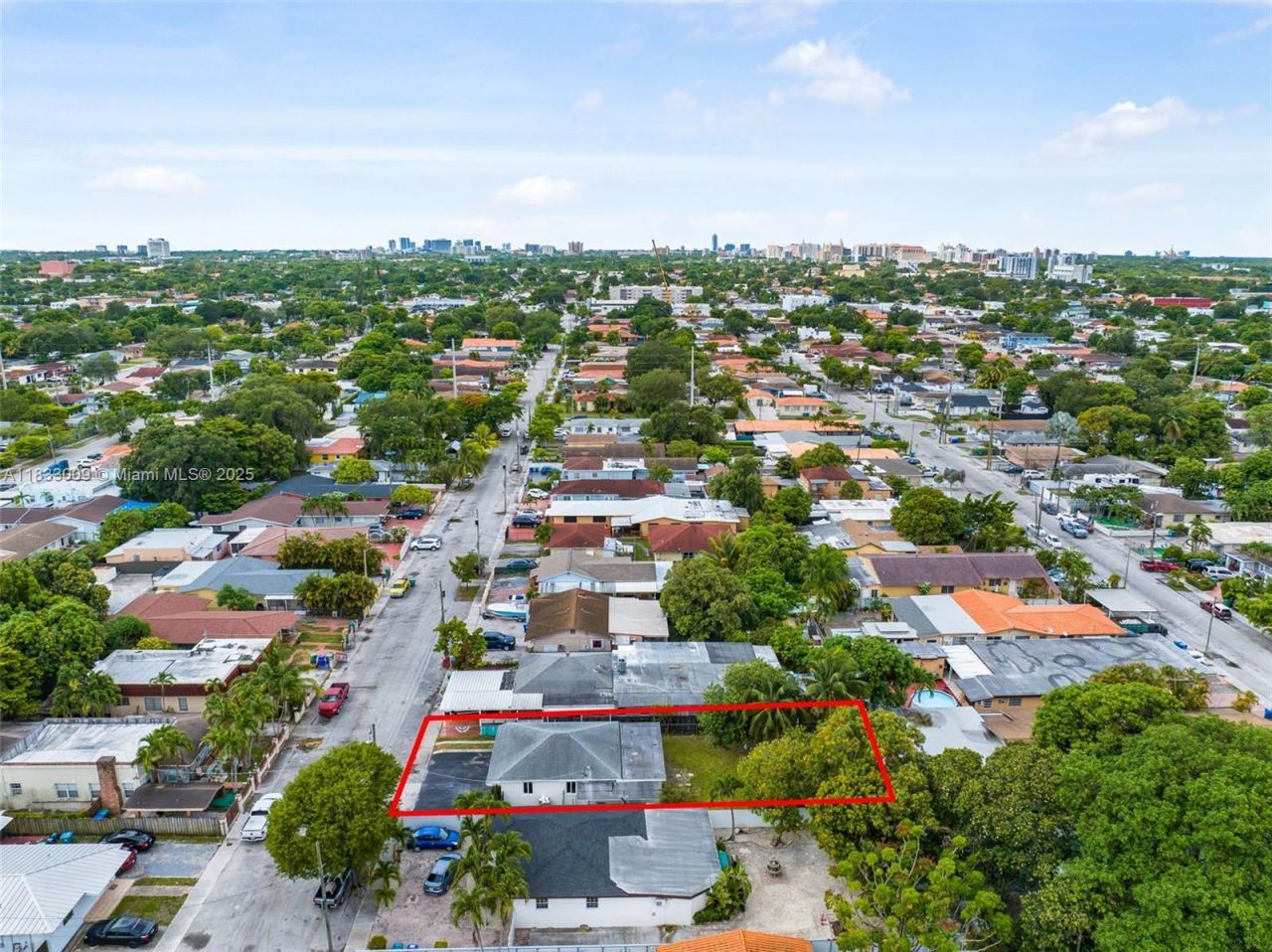 1232 NW 32nd Pl, Miami, FL 33125 Photo