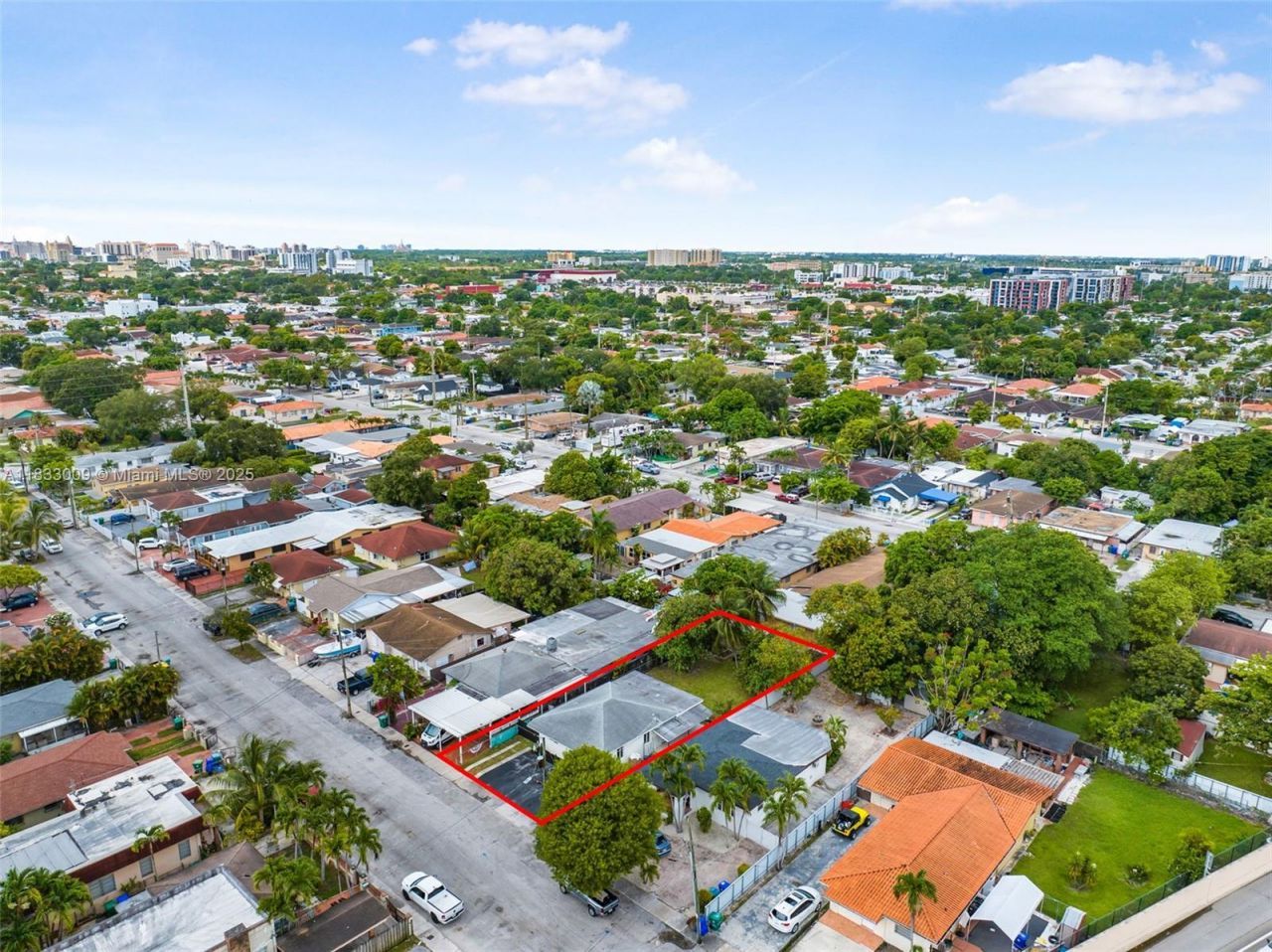 1232 NW 32nd Pl, Miami, FL 33125 Photo