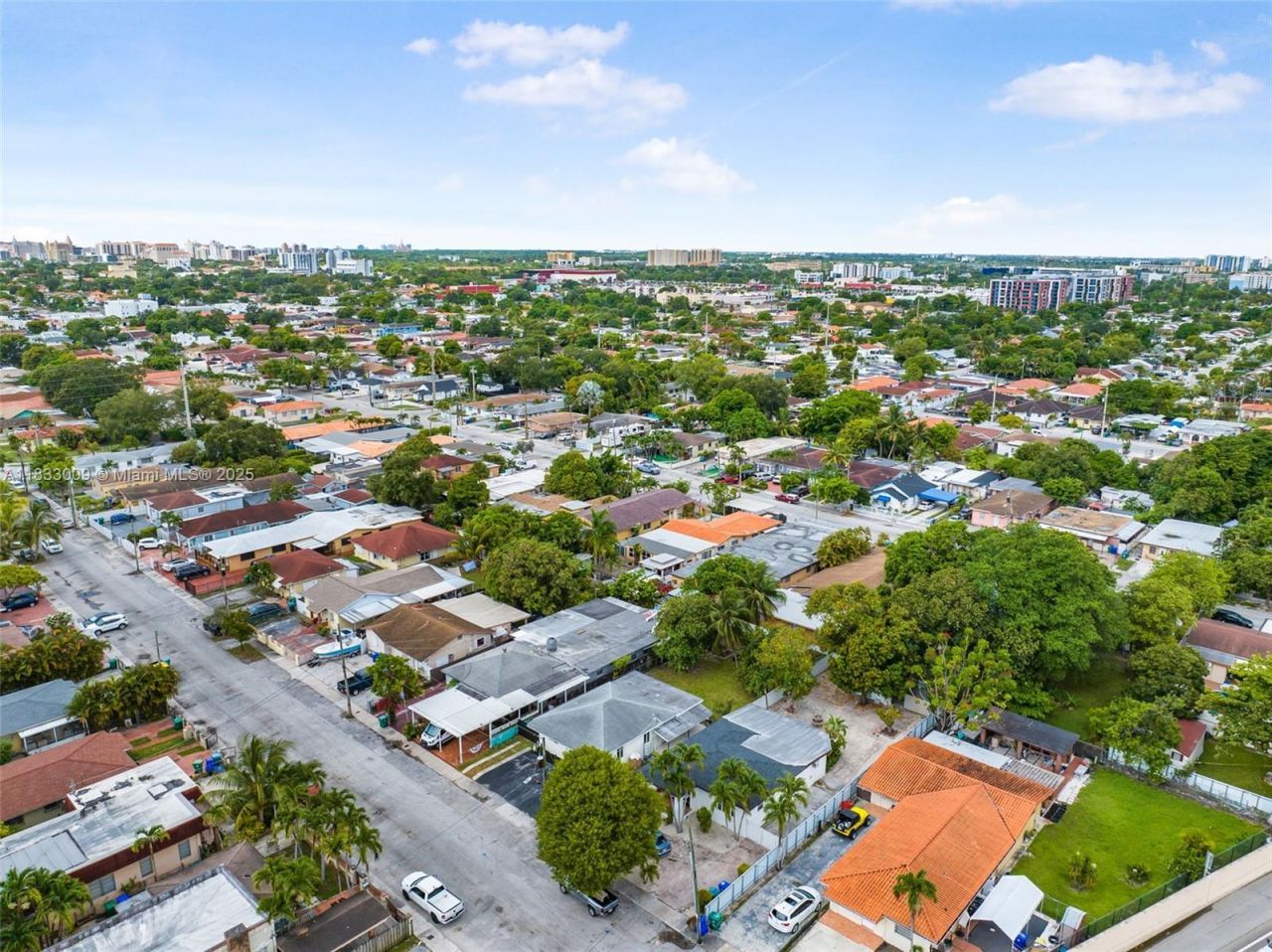 1232 NW 32nd Pl, Miami, FL 33125 Photo