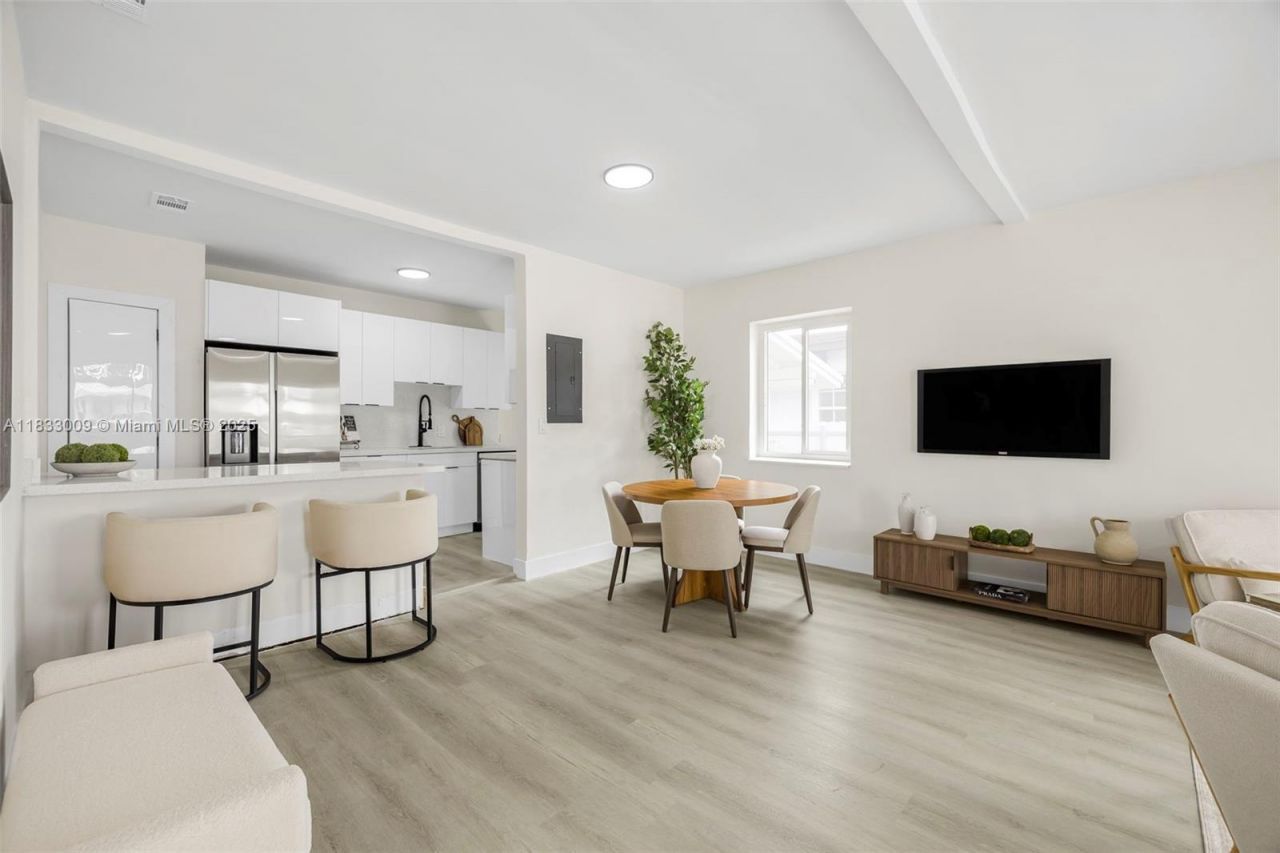 1232 NW 32nd Pl, Miami, FL 33125 Photo