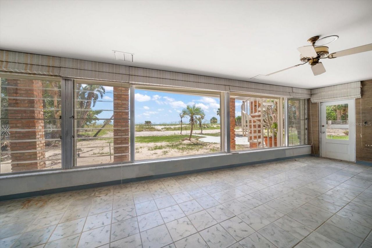 1114 Mandalay Point, Clearwater Beach, FL 33767 Photo