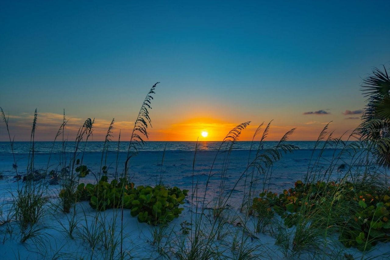 1114 Mandalay Point, Clearwater Beach, FL 33767 Photo