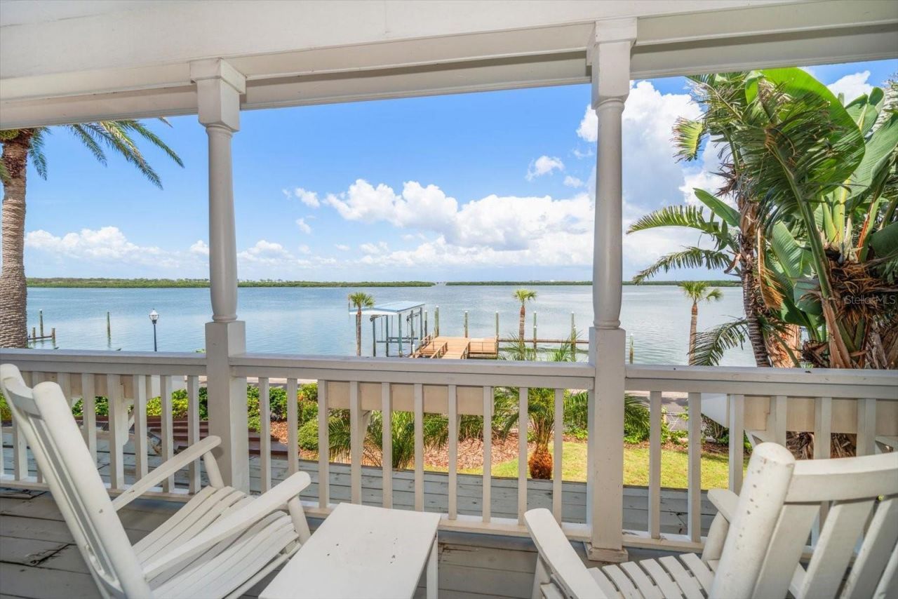 1114 Mandalay Point, Clearwater Beach, FL 33767 Photo