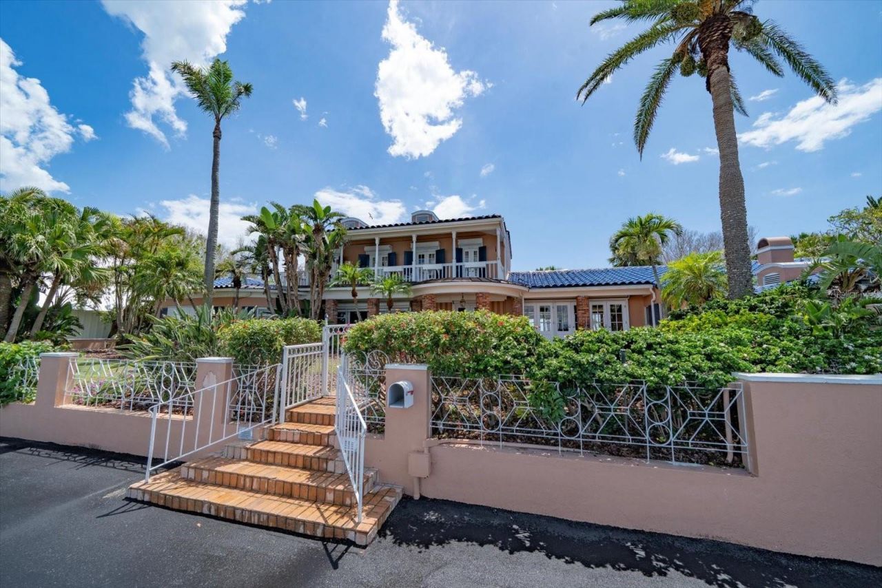 1114 Mandalay Point, Clearwater Beach, FL 33767 Photo