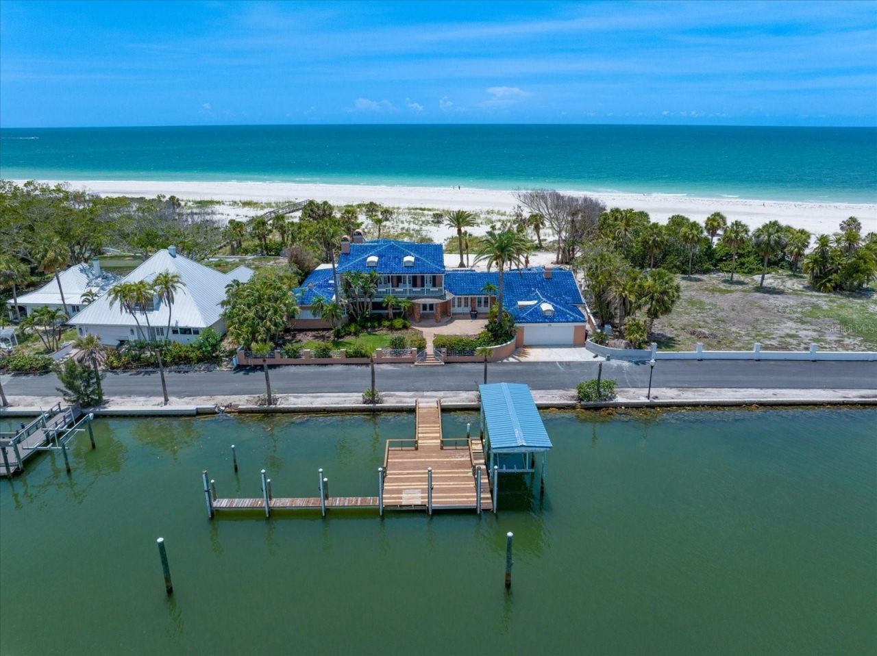 1114 Mandalay Point, Clearwater Beach, FL 33767 Photo