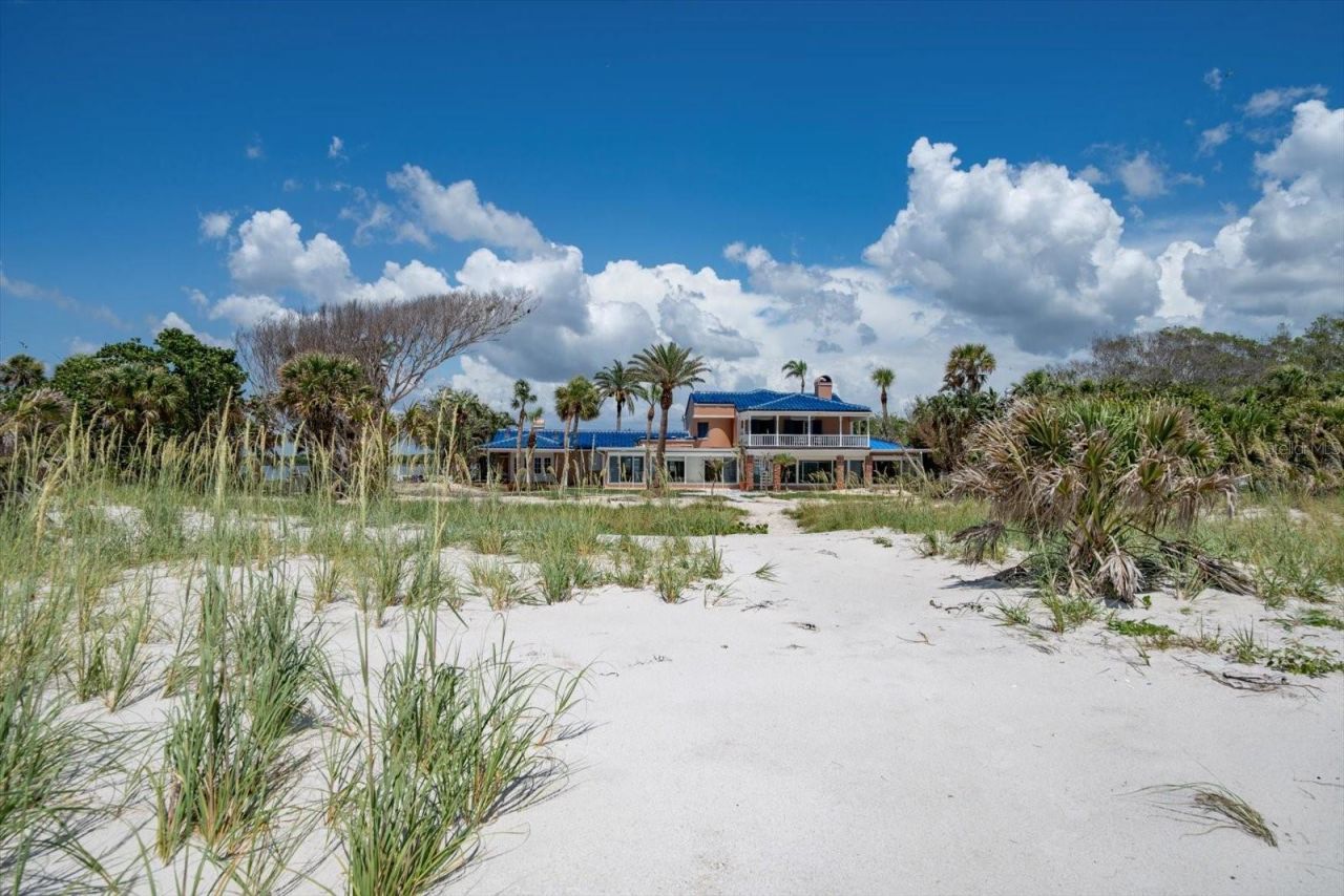 1114 Mandalay Point, Clearwater Beach, FL 33767 Photo