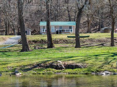 4551 GROVE HILL RIVER RD, SHENANDOAH, VA 22849