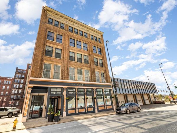 335 W Fifth Street, Cincinnati, OH 45202