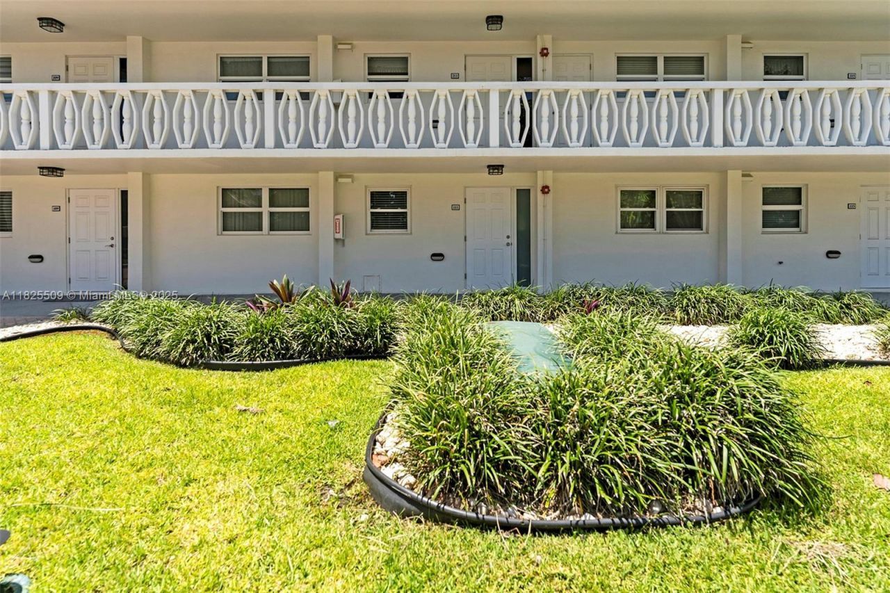 1169 Hillsboro Mile, Unit 111, Hillsboro Beach, FL 33062 Photo