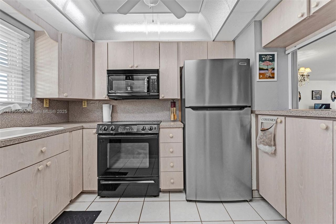 1169 Hillsboro Mile, Unit 111, Hillsboro Beach, FL 33062 Photo