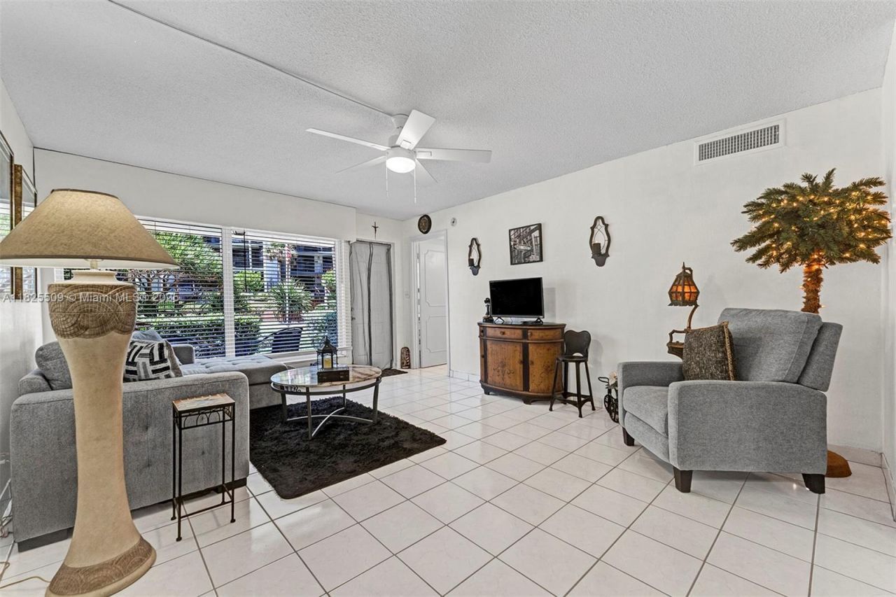 1169 Hillsboro Mile, Unit 111, Hillsboro Beach, FL 33062 Photo