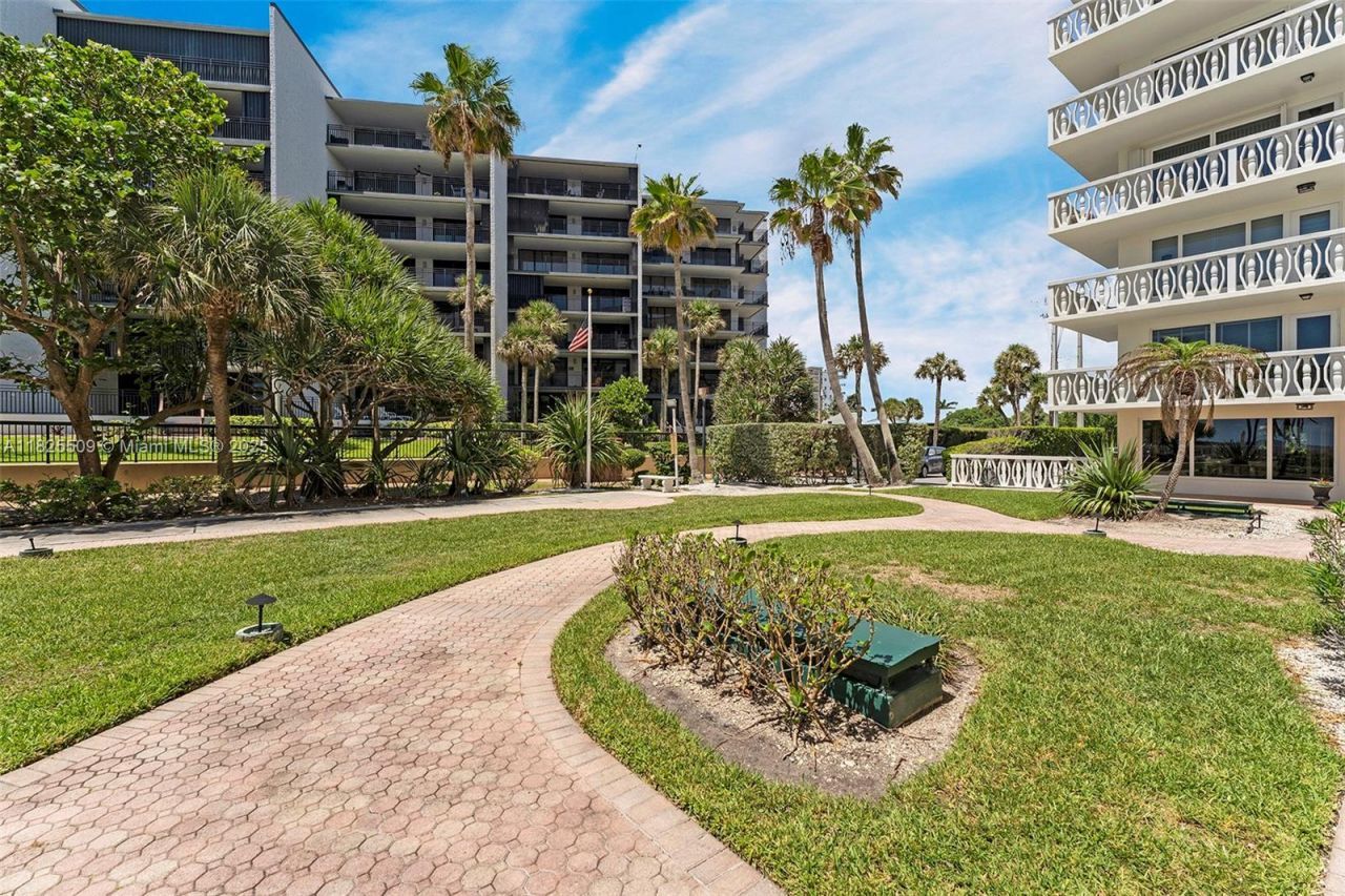 1169 Hillsboro Mile, Unit 111, Hillsboro Beach, FL 33062 Photo