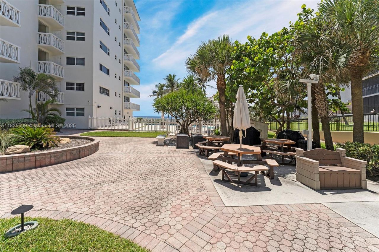 1169 Hillsboro Mile, Unit 111, Hillsboro Beach, FL 33062 Photo