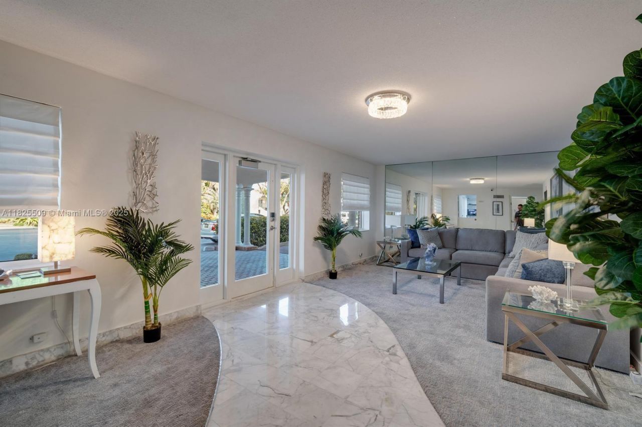 1169 Hillsboro Mile, Unit 111, Hillsboro Beach, FL 33062 Photo