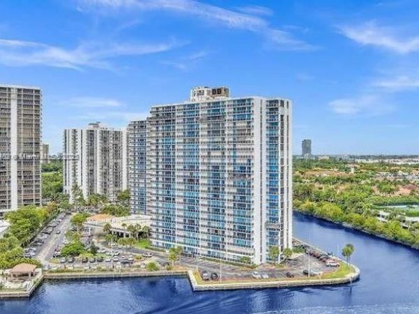 20515 E Country Club Dr, Unit 248, Aventura, FL 33180