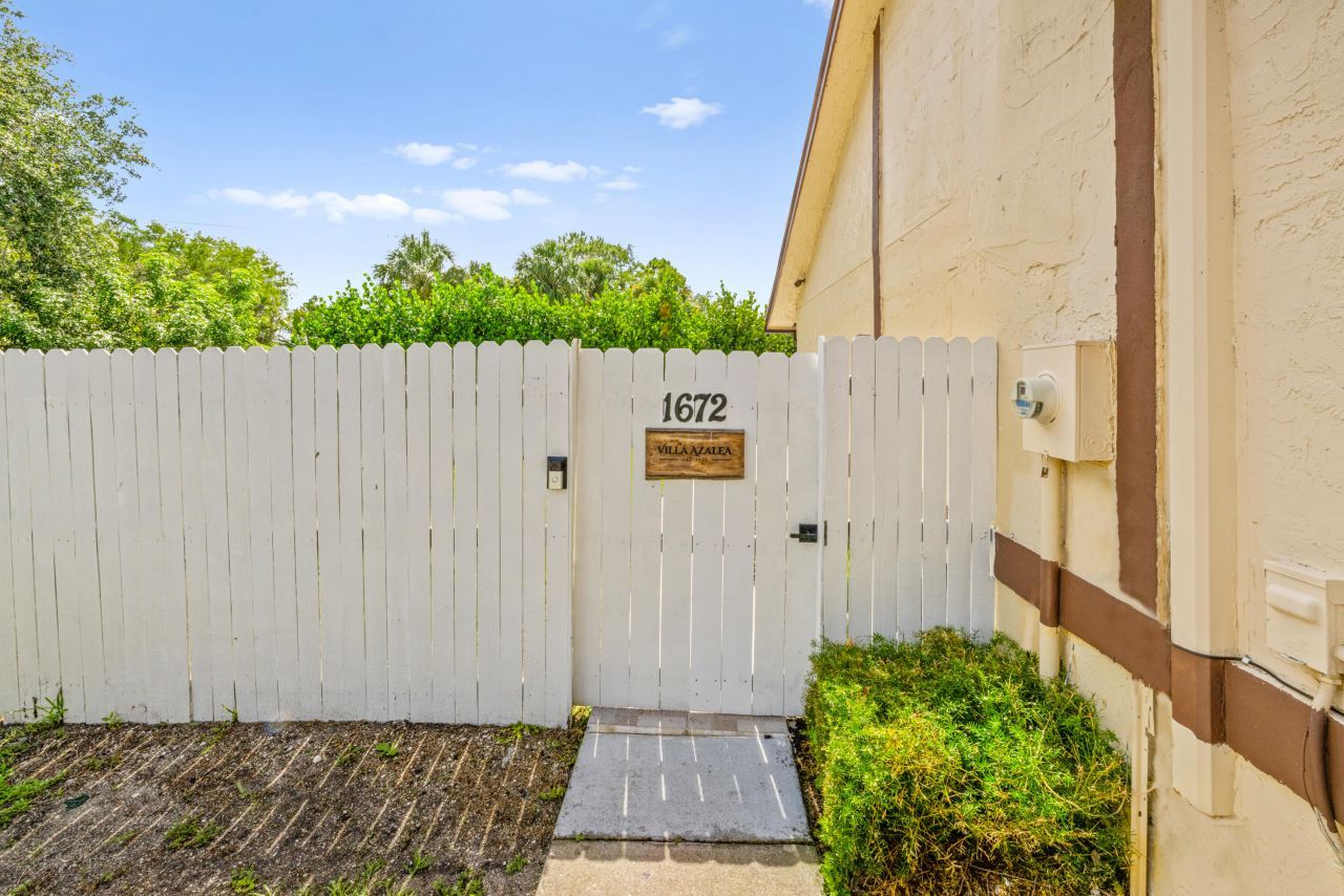 1672 Hawthorne Place, Wellington, FL 33414 Photo