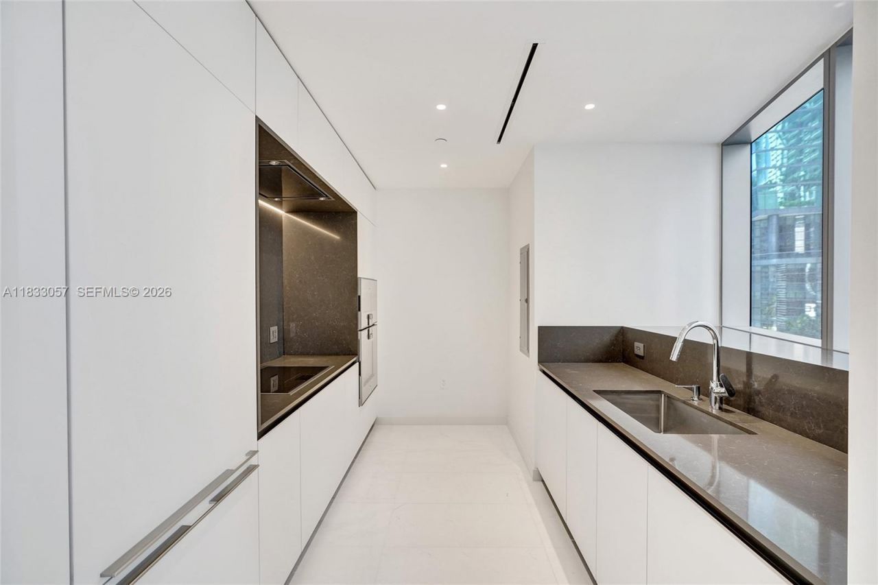 300 Biscayne Blvd Way, Unit 505C, Miami, FL 33131 Photo