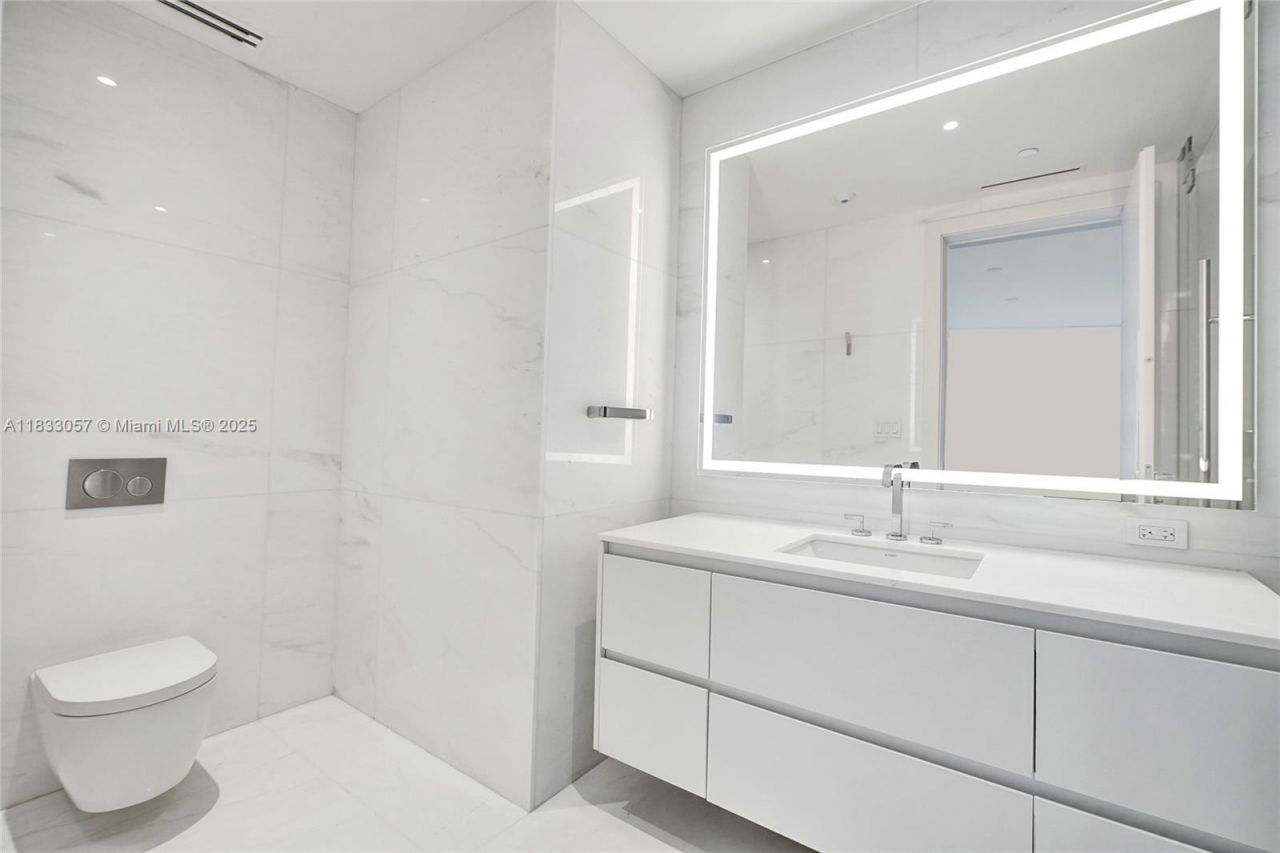 300 Biscayne Blvd Way, Unit 505C, Miami, FL 33131 Photo