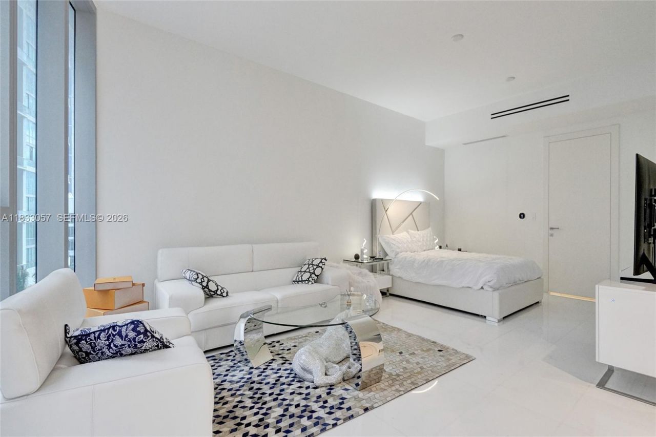 300 Biscayne Blvd Way, Unit 505C, Miami, FL 33131 Photo