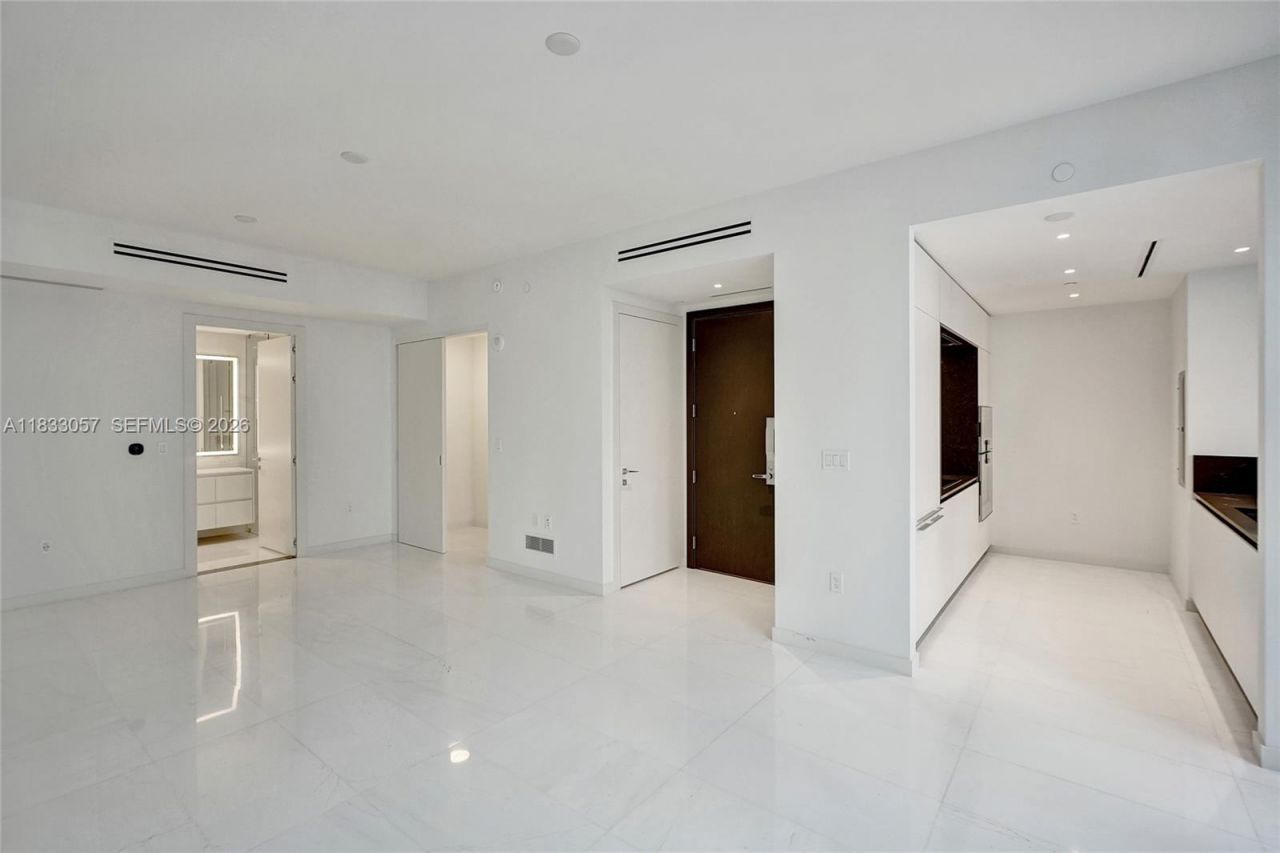 300 Biscayne Blvd Way, Unit 505C, Miami, FL 33131 Photo