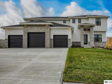 11132 N 161st Avenue, Bennington, NE 68007