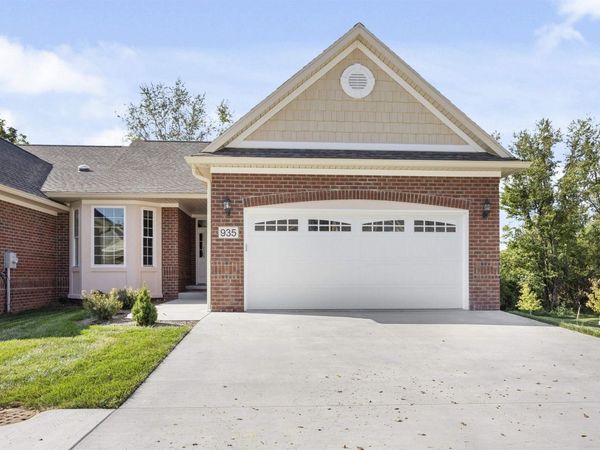 935 W Baywood Drive, Bloomington, IN 47403