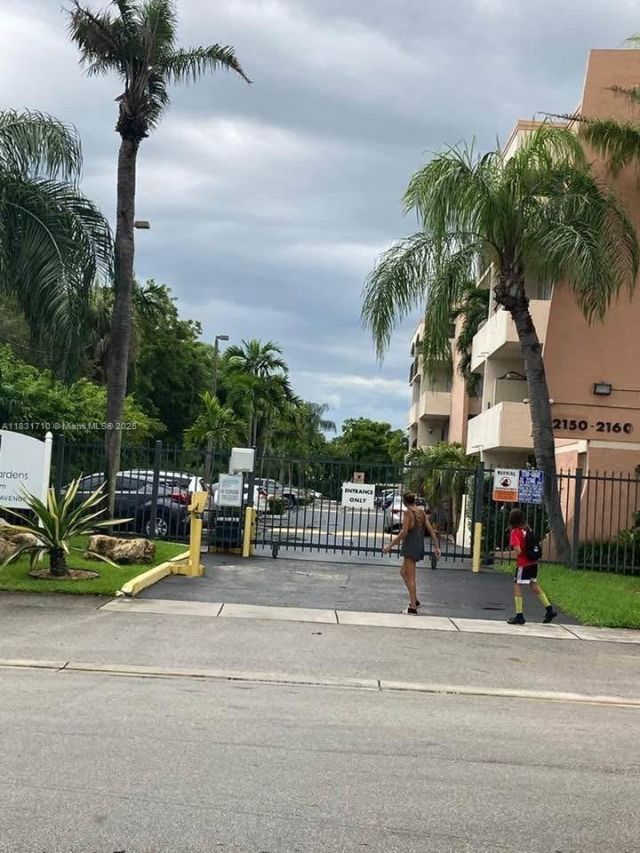 2160 SW 16th Ave, Unit 421, Miami, FL 33145 Photo
