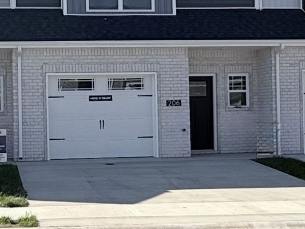 206 W Fallow Ct, Clarksville, TN 37040